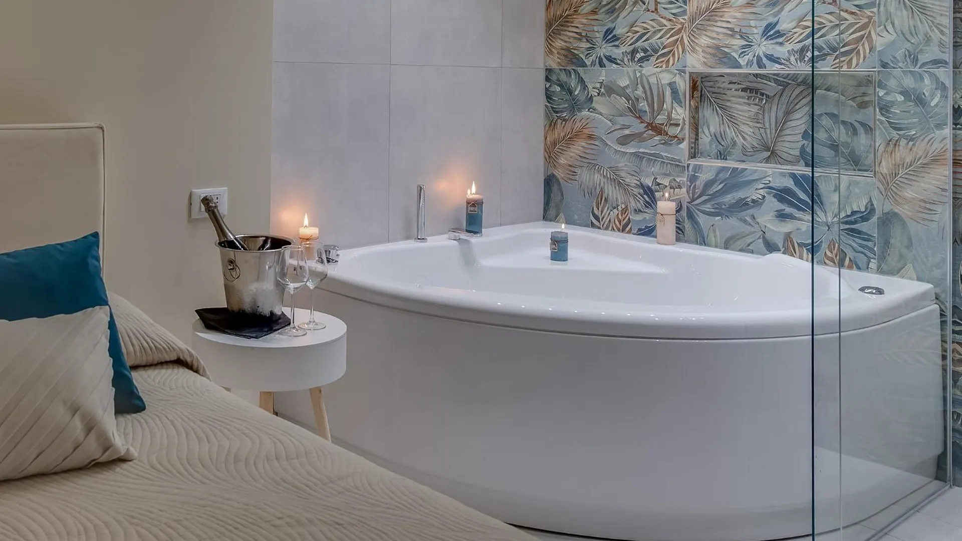 بيت للعطل !!! Idromassaggio !!! - Love Suite شاكا إيطاليا
